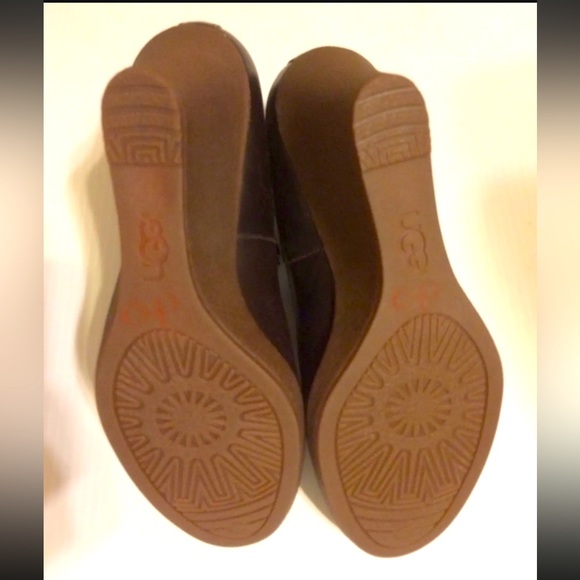 UGG Australia Meredith Wedge Ankle Boots Brown Leather Shearling Lined 9.5/40.5 - Picture 11 of 13